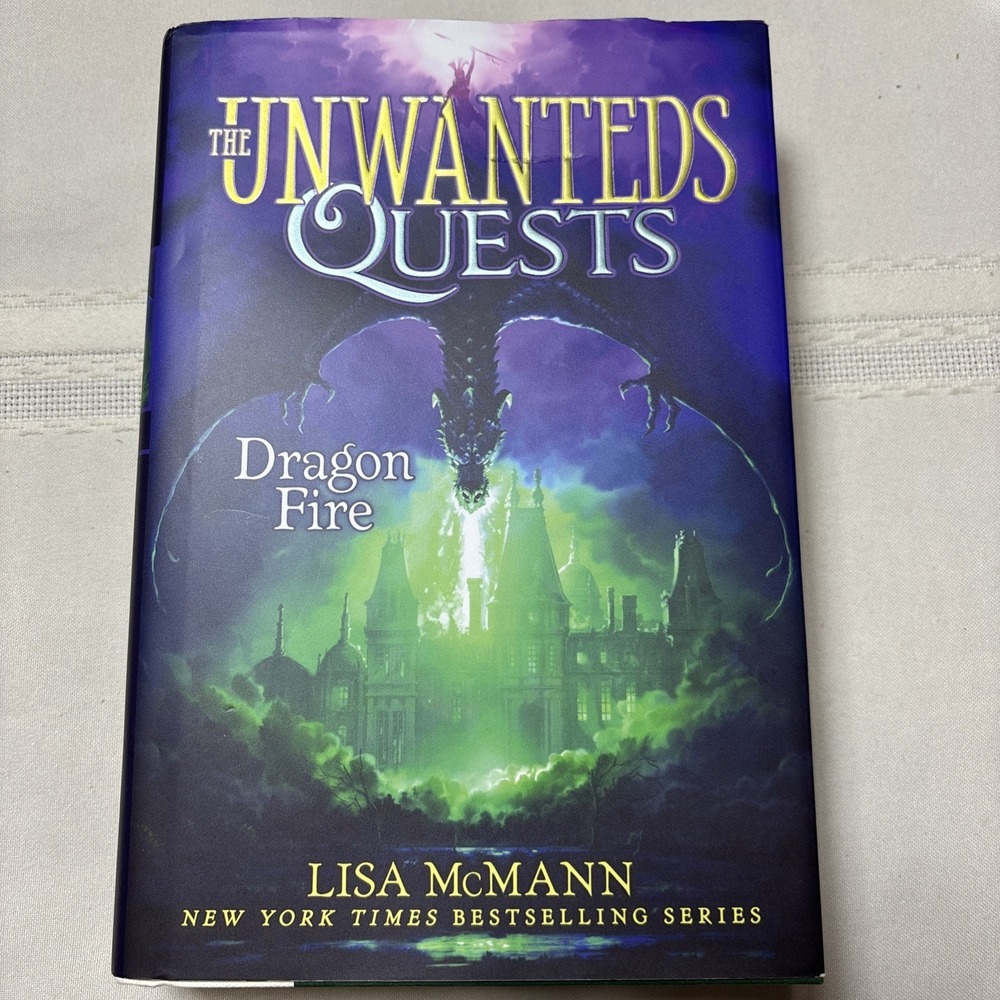 Dragon Fire (5) (The Unwanteds Quests) - Hardcover By McMann, Lisa - VERY GOOD